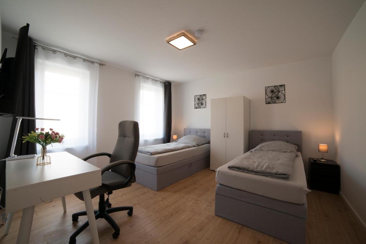 Schoene Grosse Ferienwohnung 79M2 Und 2 Baeder, Zentrumnah, 2Og Erfurt Kültér fotó