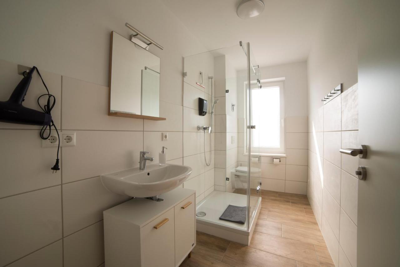 Schoene Grosse Ferienwohnung 79M2 Und 2 Baeder, Zentrumnah, 2Og Erfurt Kültér fotó
