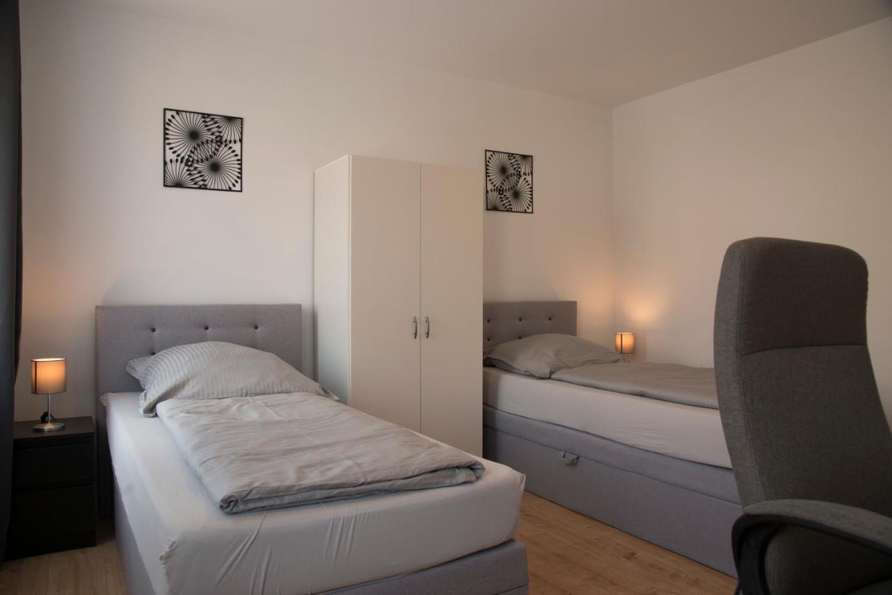 Schoene Grosse Ferienwohnung 79M2 Und 2 Baeder, Zentrumnah, 2Og Erfurt Kültér fotó