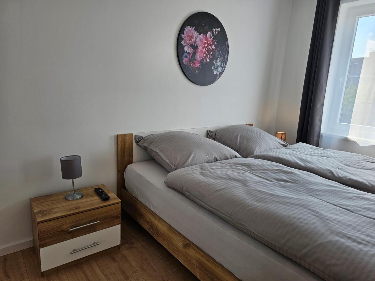 Schoene Grosse Ferienwohnung 79M2 Und 2 Baeder, Zentrumnah, 2Og Erfurt Kültér fotó