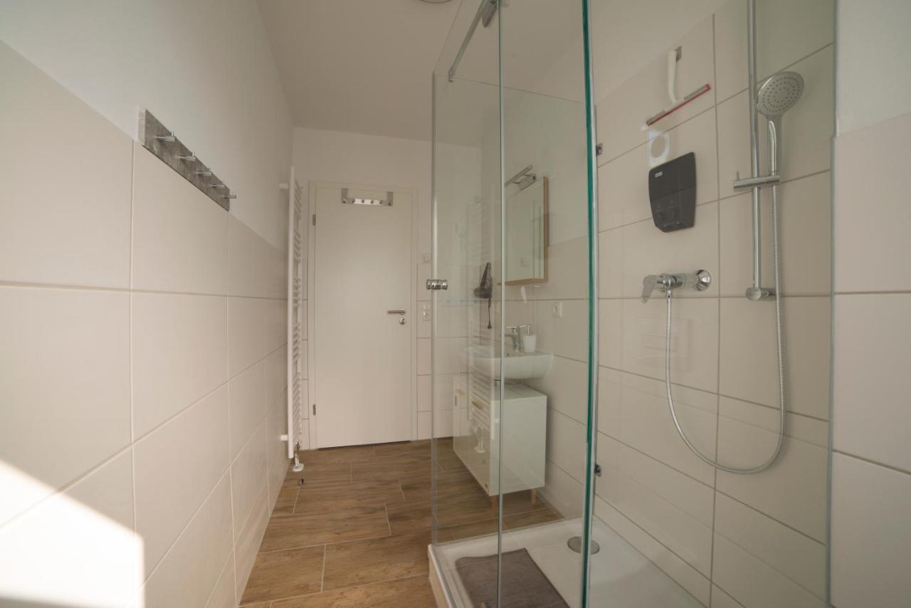 Schoene Grosse Ferienwohnung 79M2 Und 2 Baeder, Zentrumnah, 2Og Erfurt Kültér fotó
