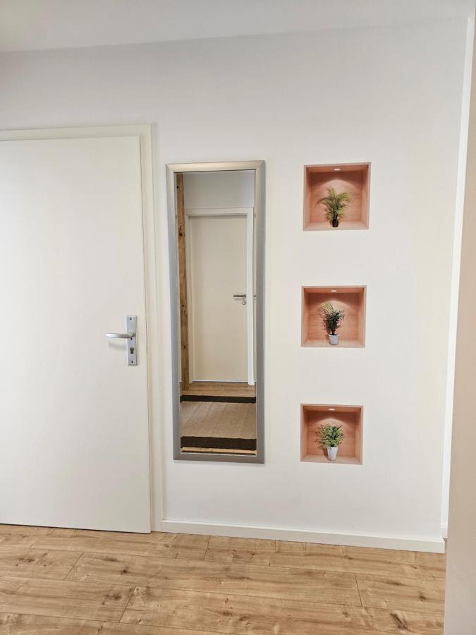 Schoene Grosse Ferienwohnung 79M2 Und 2 Baeder, Zentrumnah, 2Og Erfurt Kültér fotó