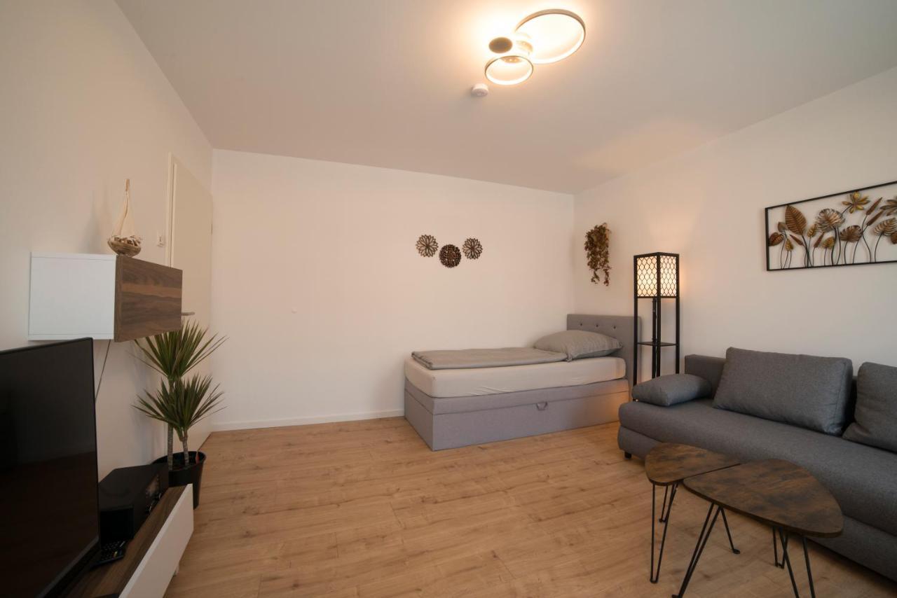 Schoene Grosse Ferienwohnung 79M2 Und 2 Baeder, Zentrumnah, 2Og Erfurt Kültér fotó